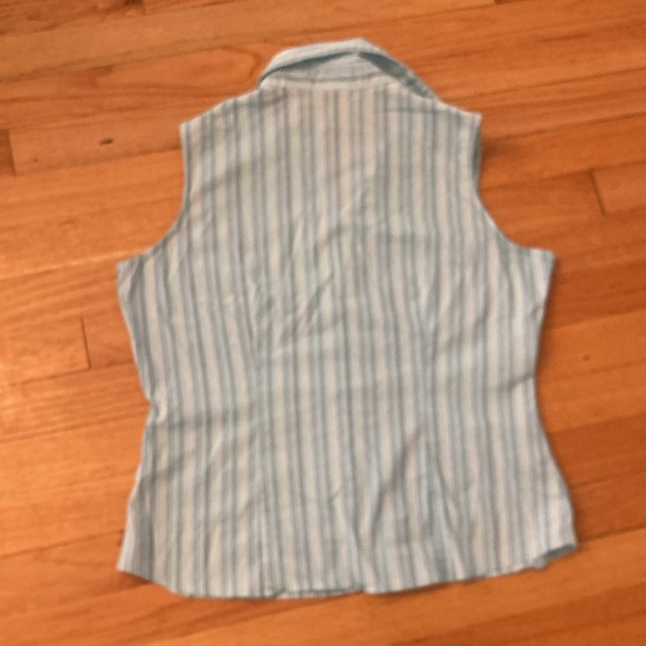 DCC Missy Blue and Whire Striped Sleeveless Button Down Blouse - Picture 3 of 7